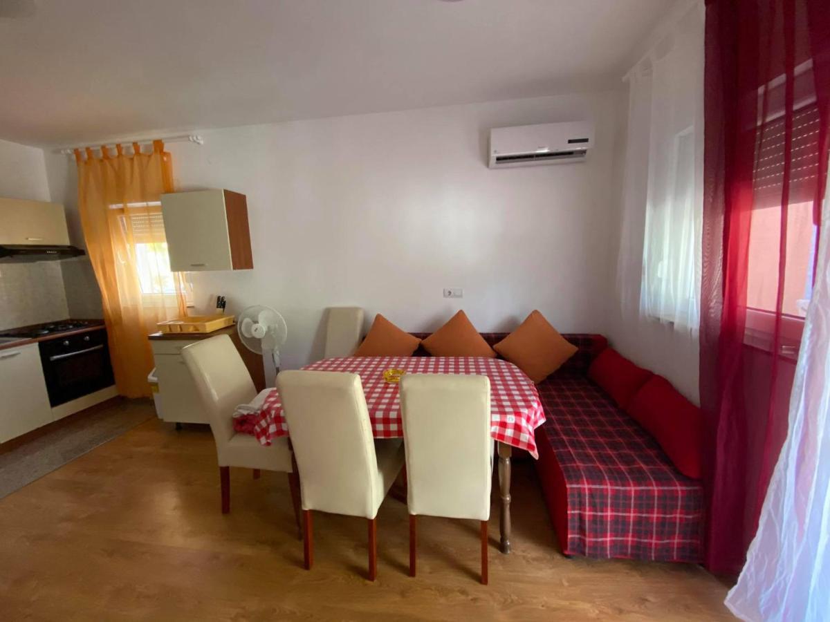 Renic Apartments นิน ภายนอก รูปภาพ