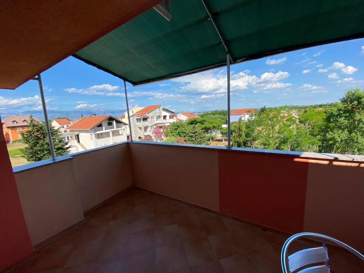 Renic Apartments นิน ภายนอก รูปภาพ